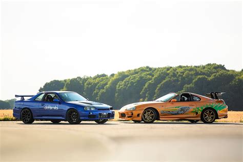 Supra Vs Skyline Driving Thrill For One With Drift Limits - Unique Gifting