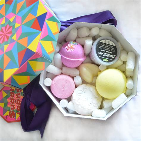 Lush Haul and Review Sugar Sugar Gift Box | Video - TESSA HOLLY