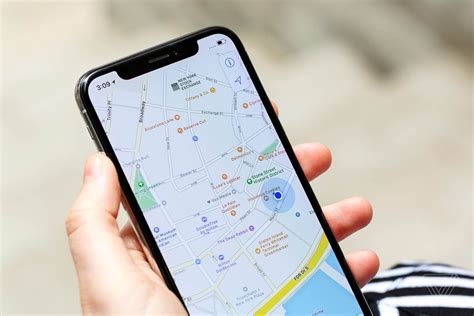 How to track a smartphone with Google Maps? - TechBriefly