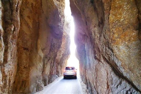 South Dakota tunnel! Needles Eye Tunnel narrow one-lane road?! What's ...