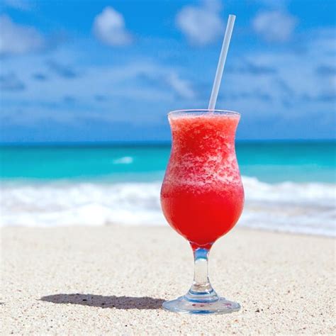 36 Best Beach Drinks to Order at All-Inclusive Resorts (+ Recipes ...