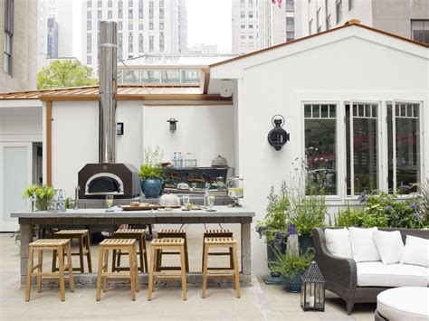 Small Outdoor Kitchen with Roof: How to Turn Your Backyard into an ...