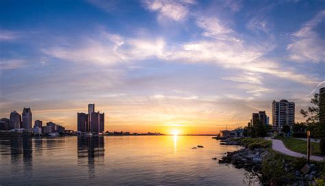 290+ Detroit Skyline Sunrise Stock Photos, Pictures & Royalty-Free ...