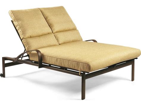 Winston Belvedere Cushion Double Chaise Lounge | M29069