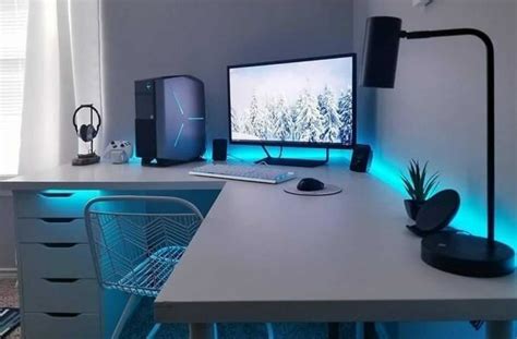 33 Clean Looking White Gaming Setup - GPCD