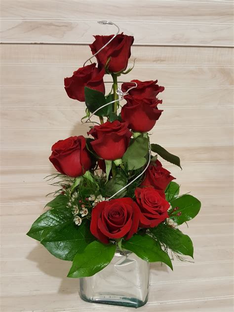 Rose Spiral Bouquet - Blossom Town Florist - Floral Delivery 56283