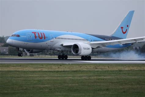 TUI Airways Plane Landing on Airport, Spectacular Touchdown Editorial ...