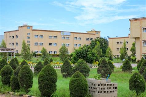 1Mogadishu University Campus – Mogadishu University