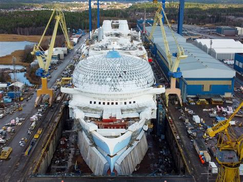 Royal Caribbean adds 363-ton dome to top of Icon of the Seas - swedbank.nl