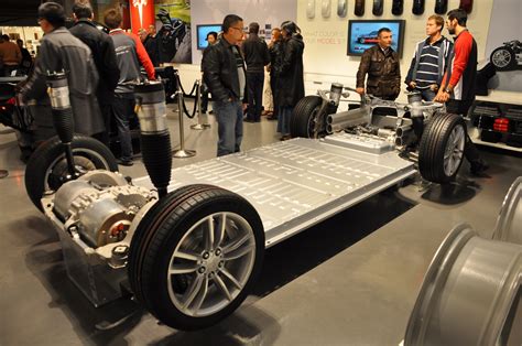 Two-Thirds of Earliest Tesla Drivetrains To Need Replacement In 60,000 ...