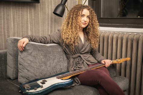 Tal Wilkenfeld: Root Awakening - Bass Magazine