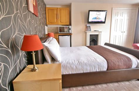 Cheap Hotels in Cheltenham - Roomsbooked