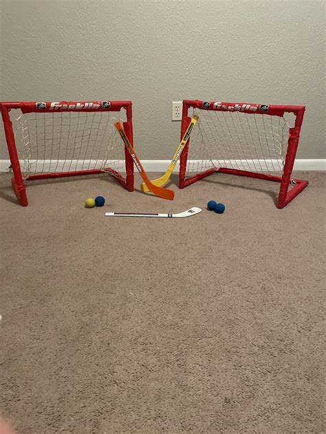 Mini stick set ( 3 Mini Sticks, 2 Nets, 4 Balls) | SidelineSwap