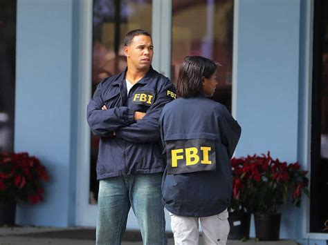 FBI agent shares tricks to read people - Business Insider