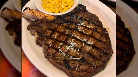 We Tried All The Steaks At Texas Roadhouse & This Was The Best - YouTube