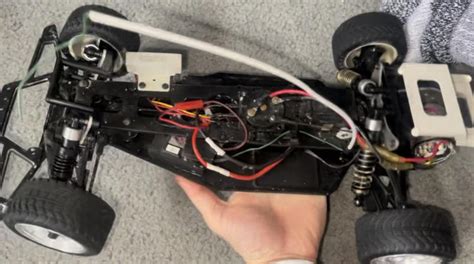 Can anyone identify this chassis? : r/rccars