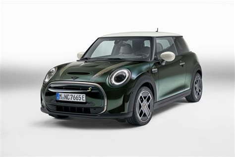 2023 MINI Cooper Hardtop 2 Door SE Electric: Performance, Price, and Photos