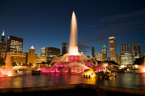 Buckingham Fountain at Night | Buckingham Fountain | Pinterest ...