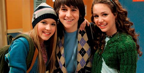 Amizade de Miley Stewart, Lilly Truscott e Oliver Oken