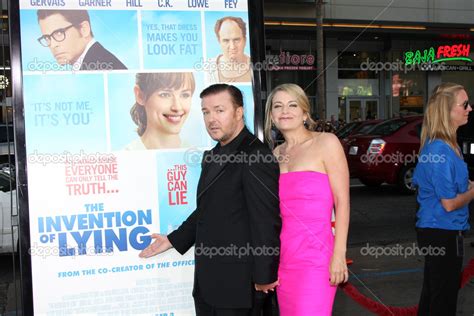 Ricky Gervais & Wife – Stock Editorial Photo © Jean_Nelson #27331815