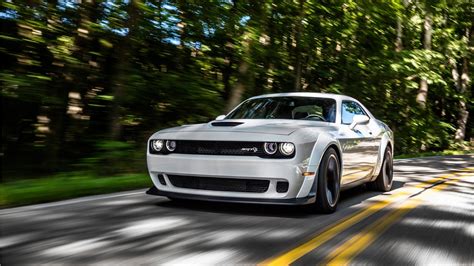 Dodge Challenger Srt Hellcat Wallpapers - Wallpaperboat