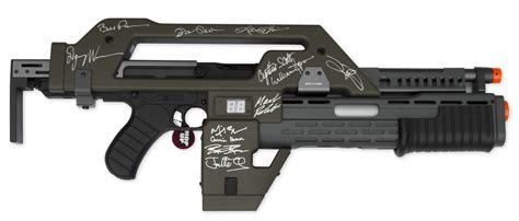 Lot Detail - ''Aliens'' Cast Signed M41A Pulse Rifle -- Signed by 12 ...