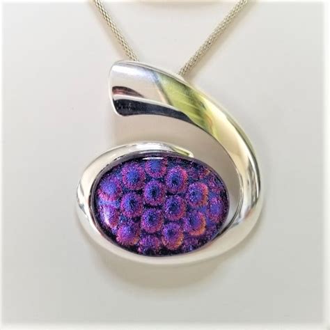 J35 Purple Rain Oval Pendant - Studio 22 Glass Fusion