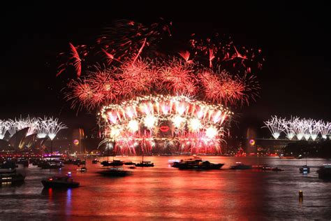 Sydney New Year's Eve At Sydney Harbour - Fireworks & Cruises