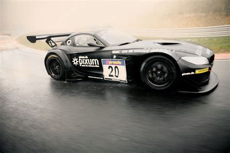 GT3 cars on a racetrack | Behance