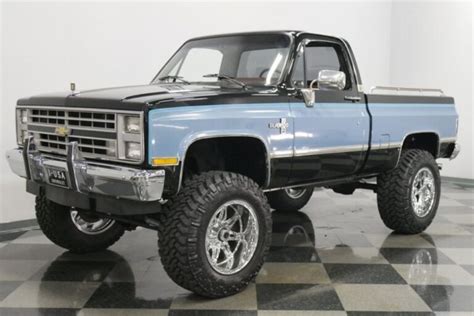 Lifted '87 Silverado Combines Classic and Modern Styles - ChevroletForum