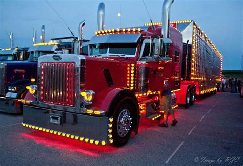 Randy Walcott Trucker Jamboree light show Walcott truck light show ...