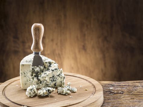 What Does Bleu Cheese Taste Like? A Comprehensive Guide to Its Flavor ...