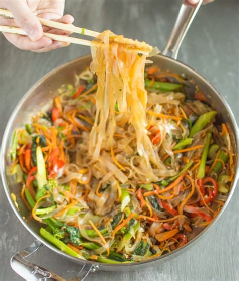 Vegetable Stir Fry Mung Bean Noodles | Healthy Nibbles & Bits