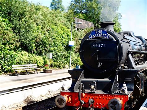 Riding the Harry Potter Train in Scotland Is Just as Epic as It Sounds ...