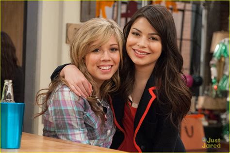 Filtran fotos íntimas de protagonista de iCarly http://caracteres.mx ...