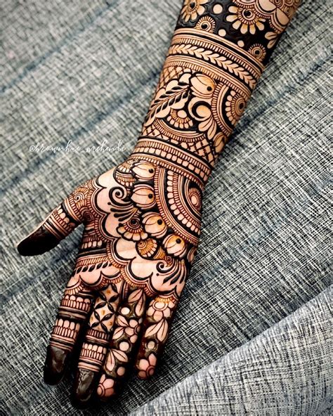 Simple And Unique Lotus Mehndi Designs For All Occasions | POPxo