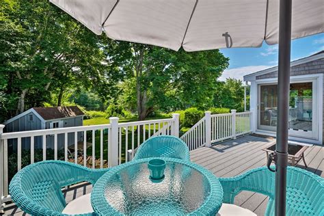 Waterfront Hyannis Port Cottage, Walk to Beach! UPDATED 2020 ...