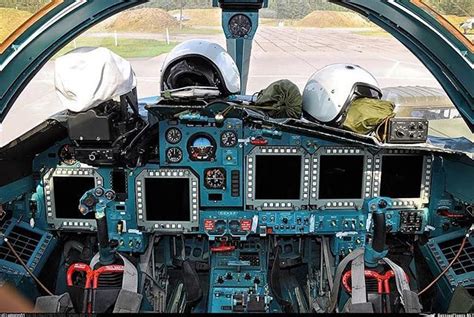 Inside the Sukhoi's SU-34 cockpit... | Avião militar, Aviação, Militares