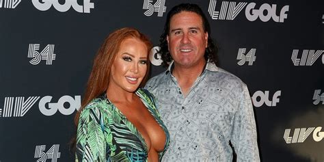 Phil Mickelson accused of showing Pat Perez's wife 'offensive' picture ...