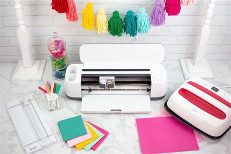 How to Use a Cricut Maker Unboxing and Setup - Sweet Red Poppy