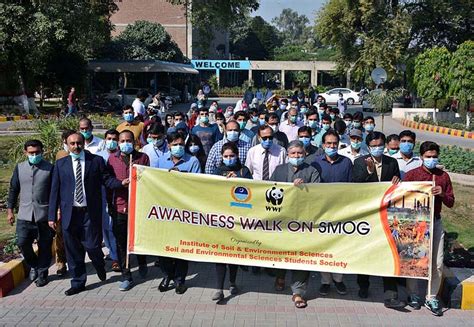 FAISALABAD: November 04 - Faculty members of University of Agriculture ...