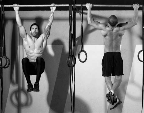 23 Pull Up Variations to Make Pull Ups Easier or More Challenging