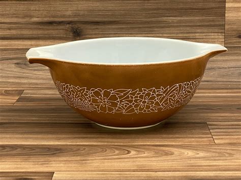 Vintage Pyrex Mixing Bowl, Woodland pattern, Cinderella Pyrex Bowl ...