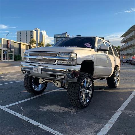 Pin by hannah cochran on Squats | Jacked up trucks, Lowrider trucks ...