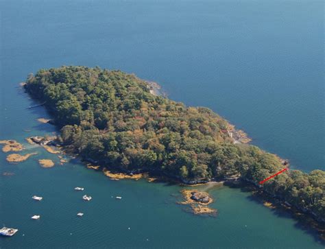 USA: Maine Residents Fight to Bring Private Island into Public Hands