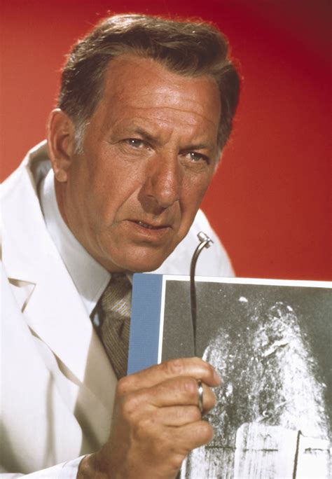 Jack Klugman, Stage and Screen Actor, Is Dead at 90 - The New York Times