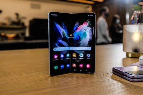 Top 10 Mobile Phones To Buy in 2022