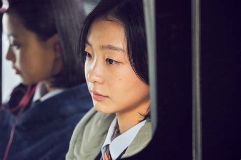 '마녀' 1,000:1의 경쟁률을 뚫고 발탁된 신예 김다미 2018년 가장 놀라운 데뷔 예고!