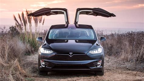 Musk: Tesla Model X doors will finally be 'useful' with software update ...