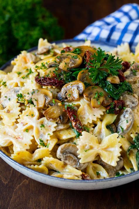 Farfalle Pasta with Mushrooms and Spinach - Dinner at the Zoo